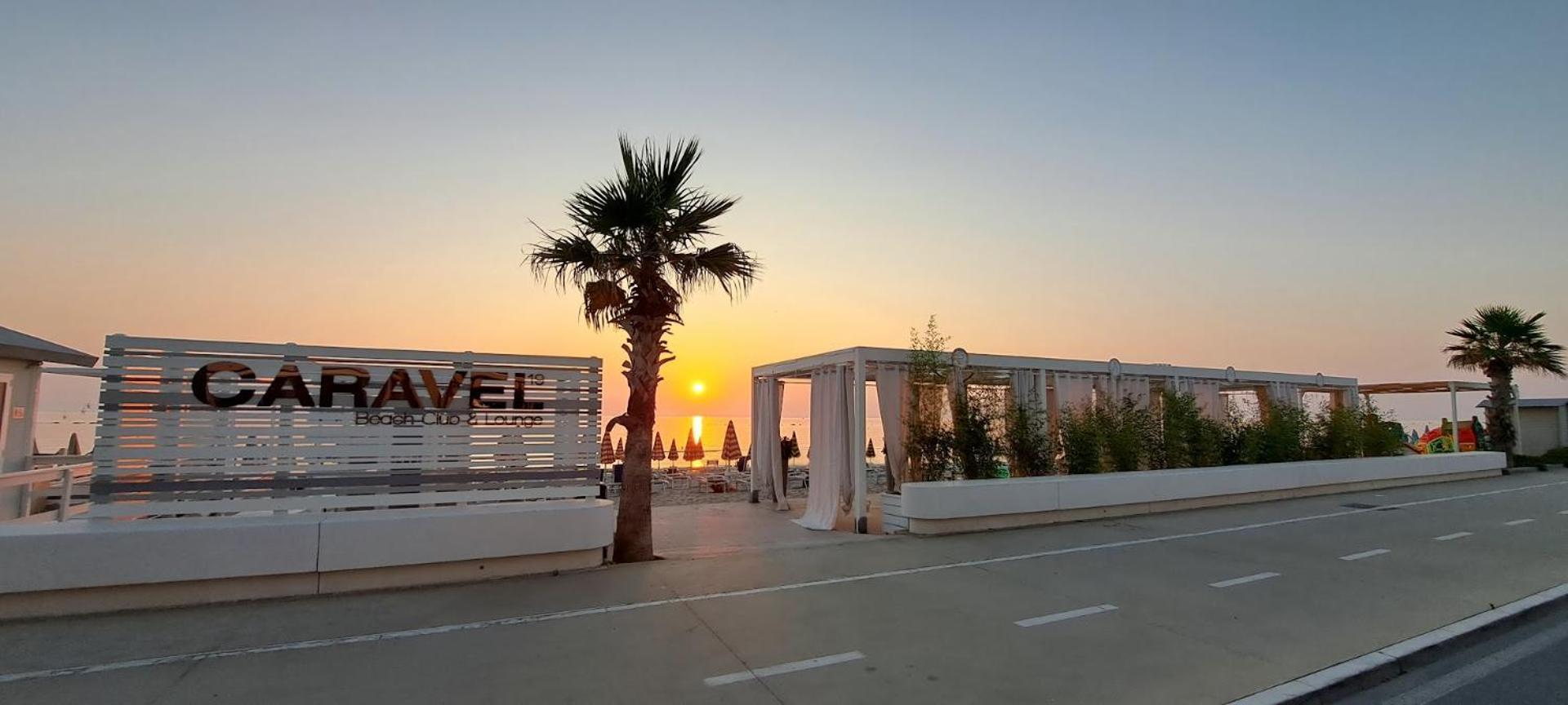 Hotel Caravel Marotta Exterior photo