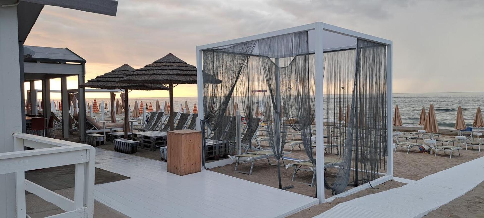 Hotel Caravel Marotta Exterior photo